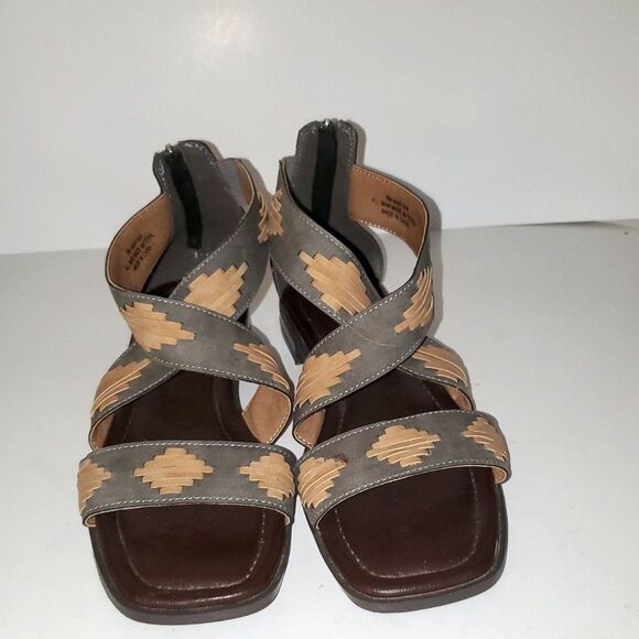 Comfort Brand Sandals Southwestern Native American Women's Size 8 Zip Back - Picture 1 of 11